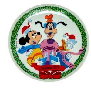 Disney Vintage 1975 Schmid Walt Disney’s Collectors Plate Hanging Decorative